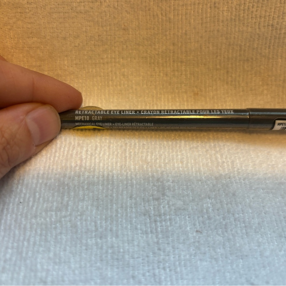 New NYX retractable eyeliner pencil grey - Picture 2 of 2